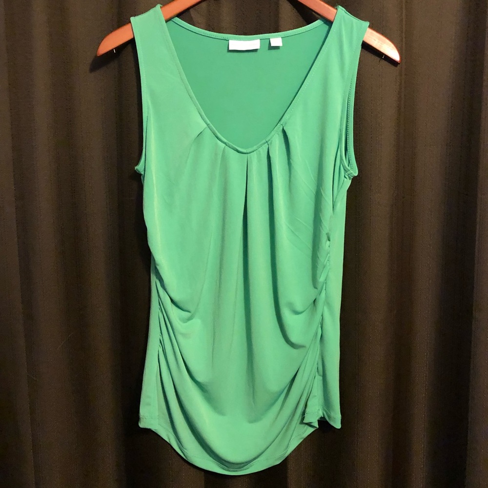 New York and Co sleeveless blouse